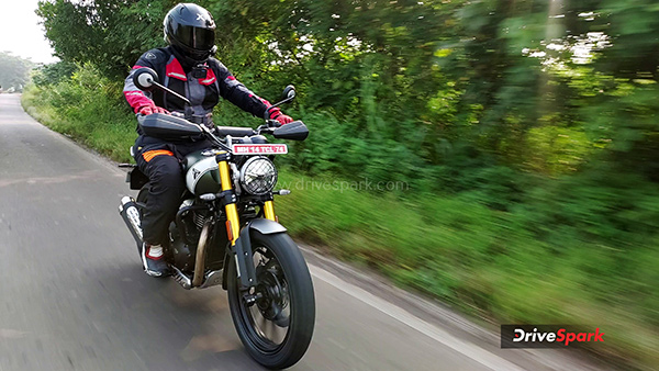 Triumph Scrambler 400 X