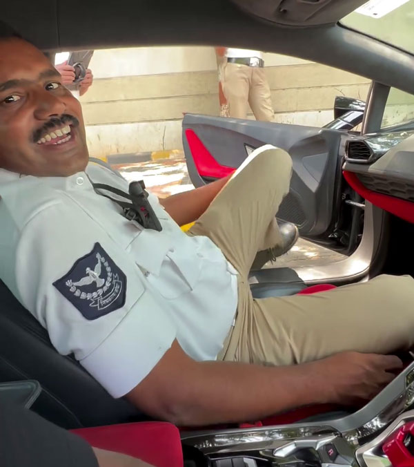lamborghini-owner-and-traffic-police-constable-viral-video