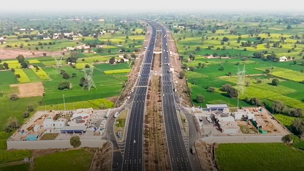 nitin-gadkari-announces-rs-2-200-crore-for-south-states-highway-projects