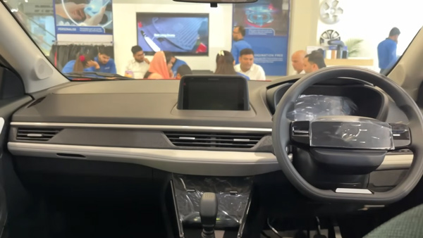 Tata Nexon CNG Car Starts Reaching Showrooms 24 Km Mileage 5 Seater Details