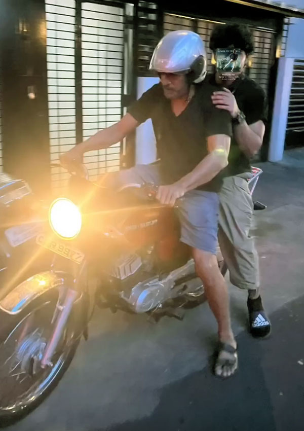 upendra-son-restores-36-year-old-suzuki-motorcycle