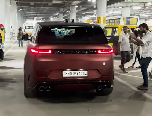 hardik-pandya-customized-his-range-rover-sport-with-matt-red