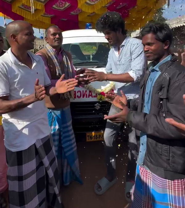 Actor Tv Star KPY Bala Donate Maruti Eeco Ambulance For Kalvarayan Hills Village People Details