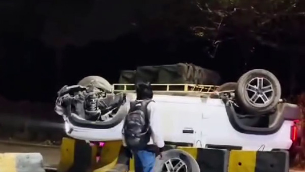 New Mahindra Thar Roxx Crash Passengers Safe Video