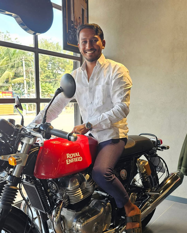 Famous north karnataka Youtuber Ningaraj Singadi Buys new Royal Enfield Continental GT 650 Details