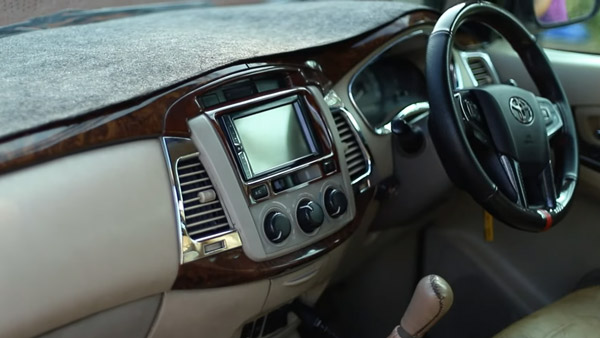 toyota-innova-crossed-1-million-km-kerala-viral-video