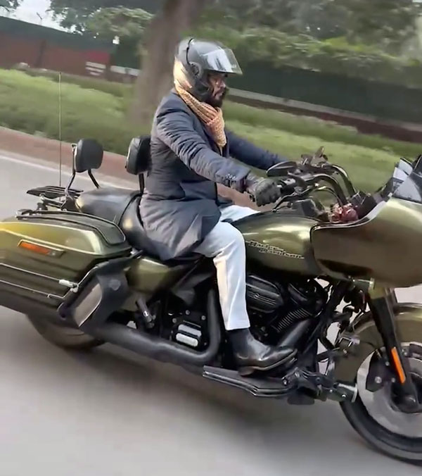 mp-anurag-singh-thakur-rides-harley-davidson-viral-video