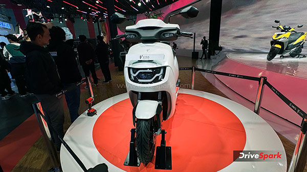 New Hero Vida Z Electric Scooter At Auto Expo Details