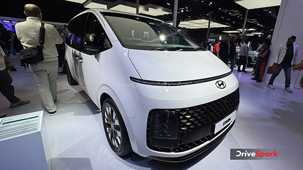 hyundai-showcased-9-seater-staria-at-2025-auto-expo