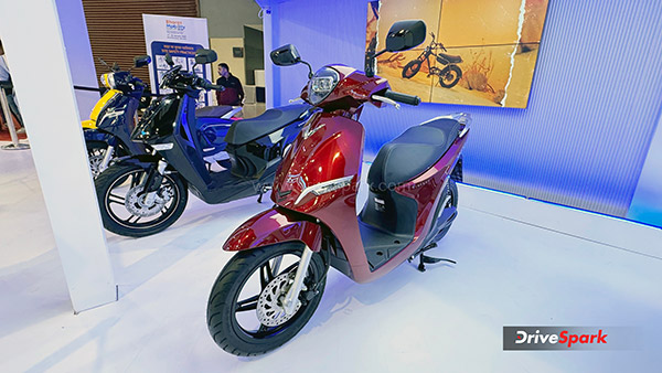VinFast Showcased Evo S Theon S Klara S Feliz S And Other Electric Two Wheelers At Auto Expo