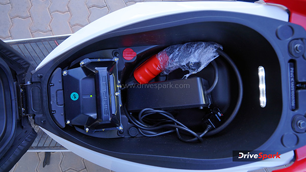 simple-one-electric-scooter-updated-model-launched