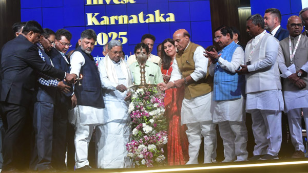 Anand Mahindra Announces Rs 40 000 Crore Invest In Karnataka Details