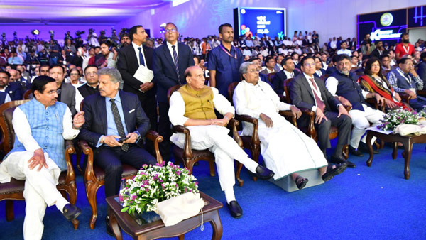 Anand Mahindra Announces Rs 40 000 Crore Invest In Karnataka Details
