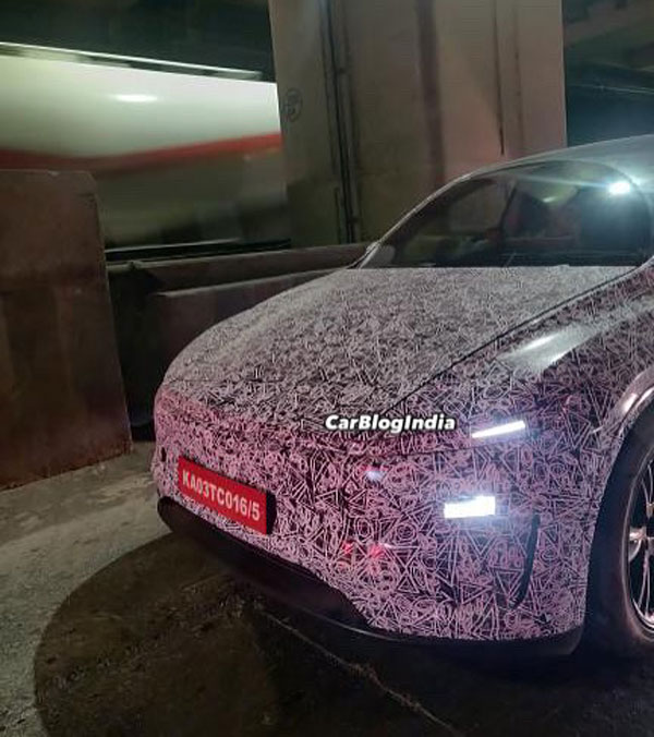 tesla-model-y-again-spotted-in-india-exterior-and-interior-details