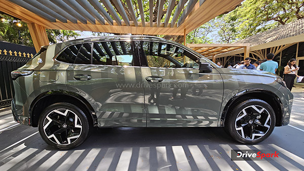 Volkswagen Tiguan R-Line Suv Top Things Details