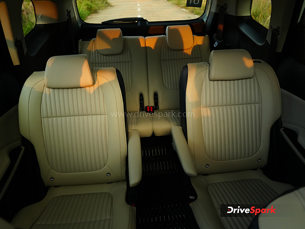 Kia Carens Clavis Review Specs Driving Impressions Design And Features Details