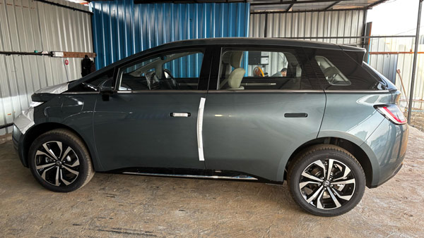 MG Windsor EV Pro Image Leaks Launch Tomorrow Expected Price And Features Details