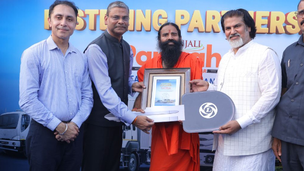 ashok-leyland-secures-order-for-250-trucks-from-patanjali