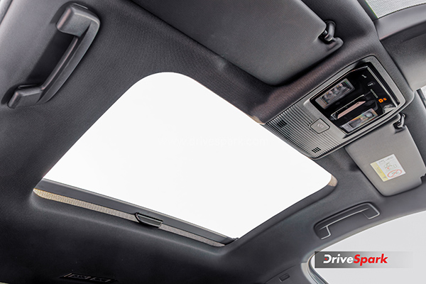 volkswagen-golf-gti-review-design-features-engine-details