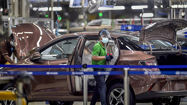 chinas-rare-earth-magnet-curbs-tighten-auto-sector-at-risk