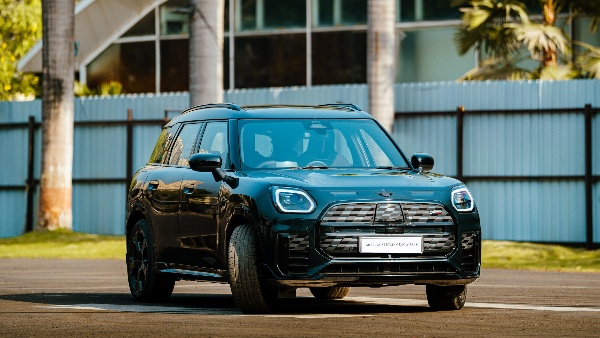 mini-countryman-e-john-cooper-works-pack-top-things