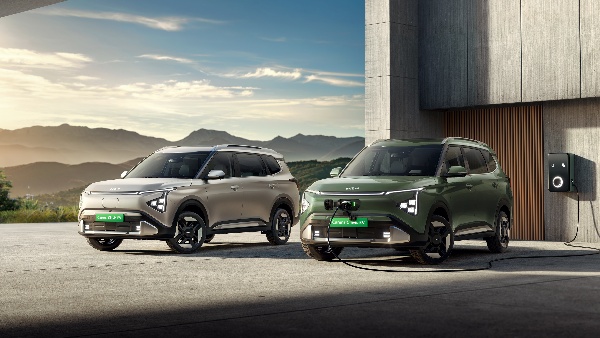 kia-carens-clavis-ev-bookings-open-in-india