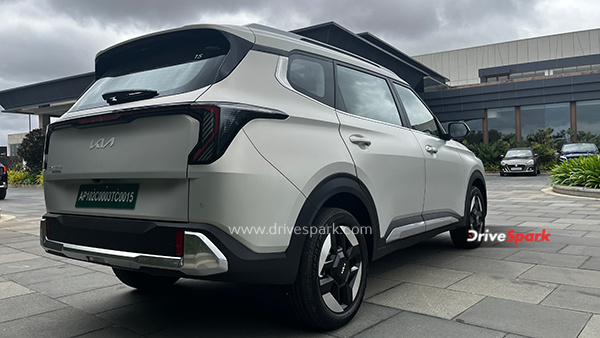 Kia Carens Clavis EV Review Specs Driving Impressions Design And Features Details