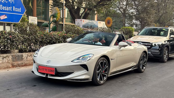new-mg-cyberster-reached-dealership-before-its-launch-in-india