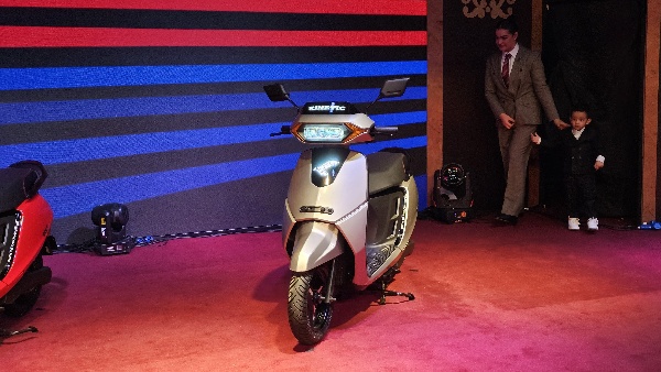 new-kinetic-dx-electric-scooter-launched-in-india