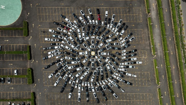 mg-motor-india-celebrates-onam-with-asia-s-biggest-carkalam