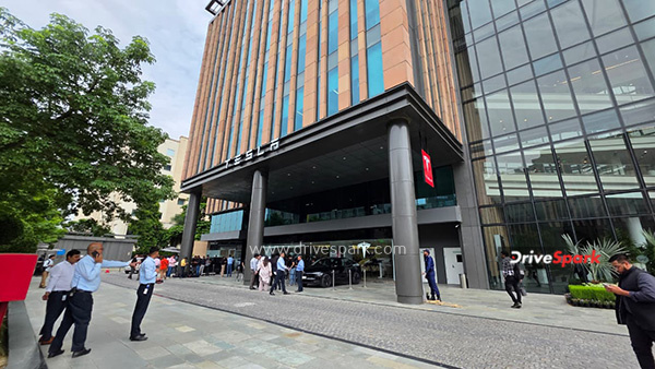 tesla-stumbles-in-india-car-bookings-lower-than-expected