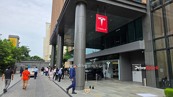 tesla-stumbles-in-india-car-bookings-lower-than-expected