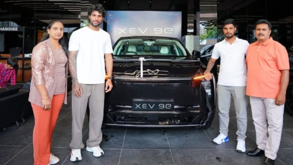 cricketer-tilak-varma-gifted-mahindra-xev-9e-to-his-dad