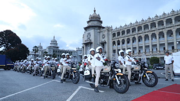 honda-hands-over-50-customized-honda-cb350-vehicles-to-karnataka-police