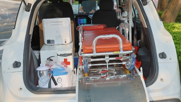 jsw-mg-motor-india-presents-customised-hector-ambulance-to-spym