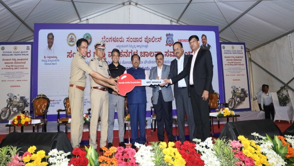 honda-hands-over-50-customized-honda-cb350-vehicles-to-karnataka-police