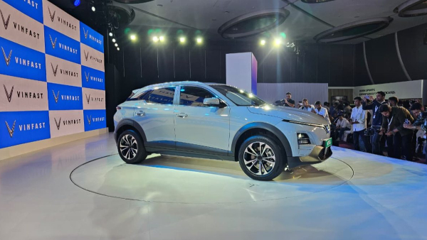 VinFast VF6 And VF7 Suv Deliveries Begin Details