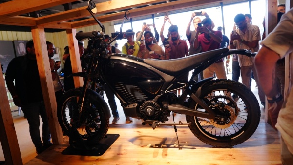 Royal Enfield Flying Flea S6 Electic Bike Unvieled In India Details