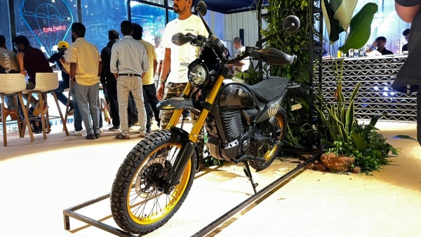 Royal Enfield Flying Flea S6 Electic Bike Unvieled In India Details