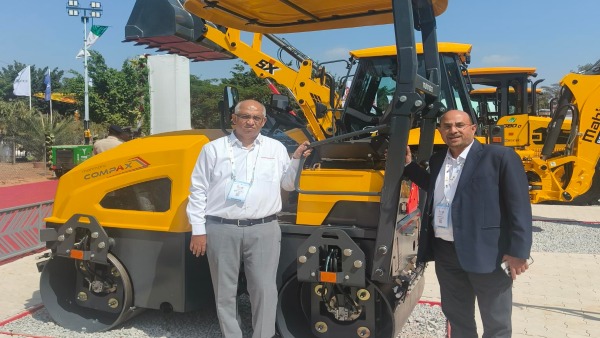 mahindra-unveils-its-new-mini-compactor