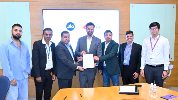 kinetic-joins-hands-with-jio-things-to-build-indias-next-gen-connected-evs