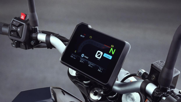 ktm-duke-160-introduces-a-new-variant-with-5-tft-display