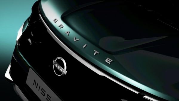 nissan-revealed-its-upcoming-mpv-name-gravite