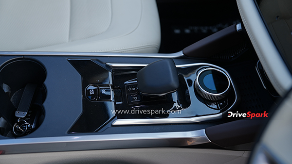 Tata Harrier Petrol Review Design Specs Features And Driving Impressions Details