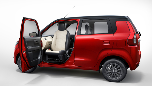 maruti-suzuki-wagonr-swivel-seat-car-top-things