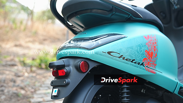 chetak-c25-surprise-early-bird-offer-4299-off-for-the-first-10000-customers