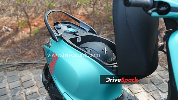 bajaj-chetak-c25-review-design-features-performance-explained