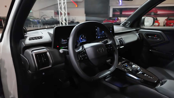 toyota-ev-urban-cruiser-electric-suv-launching-on-jan-19th