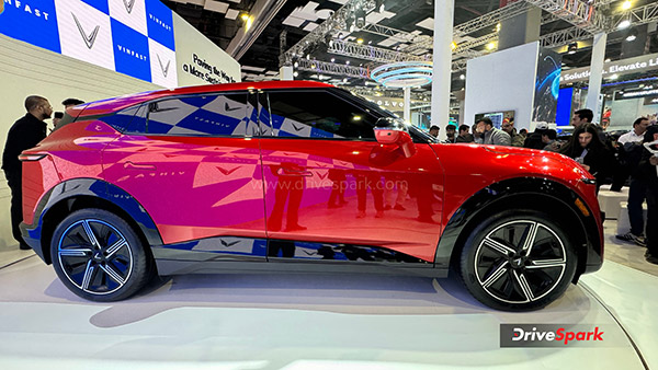 vinfast-crossed-1000-electric-car-sales-in-india