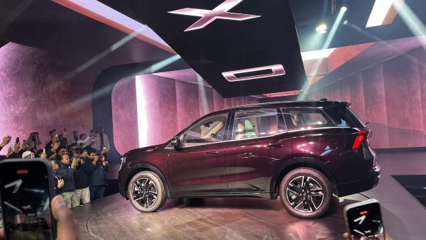 mahindra-premieres-xuv-7xo-with-5-pioneering-tech